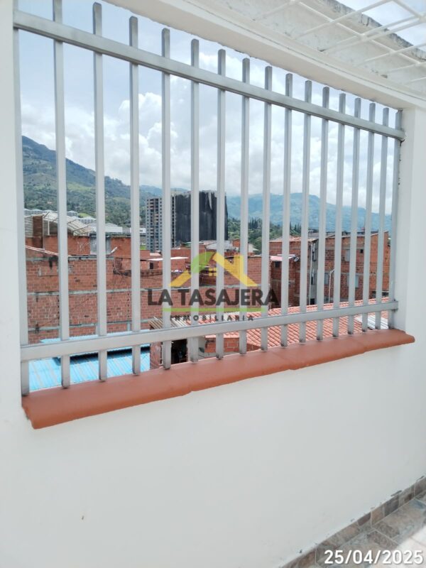 Interesante Apartamento con Excelente Vista y Muchas Amenidades!! Arrendamos en Copacabana Barrio Simón Bolivar Ed. Los Bucaros cod-4006 - Imagen 5