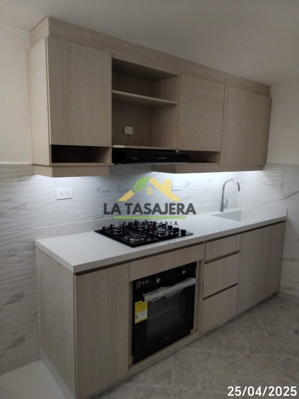 Interesante Apartamento con Excelente Vista y Muchas Amenidades!! Arrendamos en Copacabana Barrio Simón Bolivar Ed. Los Bucaros cod-4006 - Imagen 18