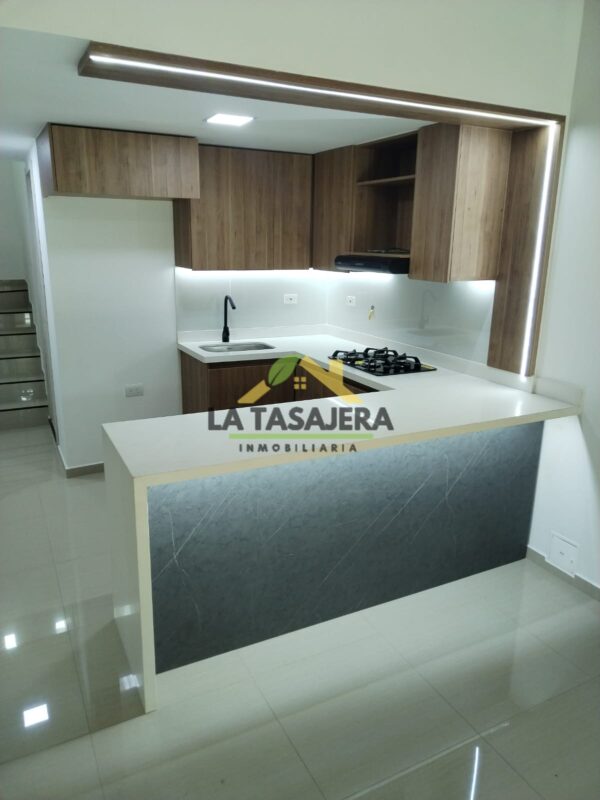 EXCLUSIVO APARTAMENTO EN ROSA DE LOS VIENTOS CON PARQUEADERO PROPIO - COPACABANA Código: 3253 | Valor: $1'900.000/mes, PISOS 2,3,4 - Imagen 4