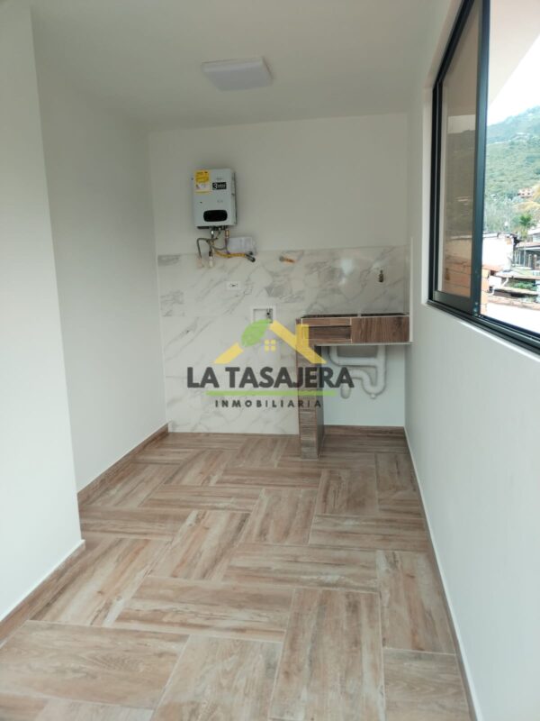 EXCLUSIVO APARTAMENTO EN ROSA DE LOS VIENTOS CON PARQUEADERO PROPIO - COPACABANA Código: 3253 | Valor: $1'900.000/mes, PISOS 2,3,4 - Imagen 10