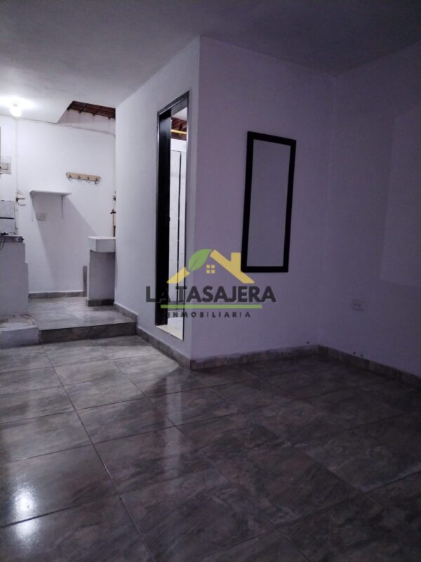 Apartamento Interior de dos habitaciones en el Barrio Obrero código-2171 - Imagen 5