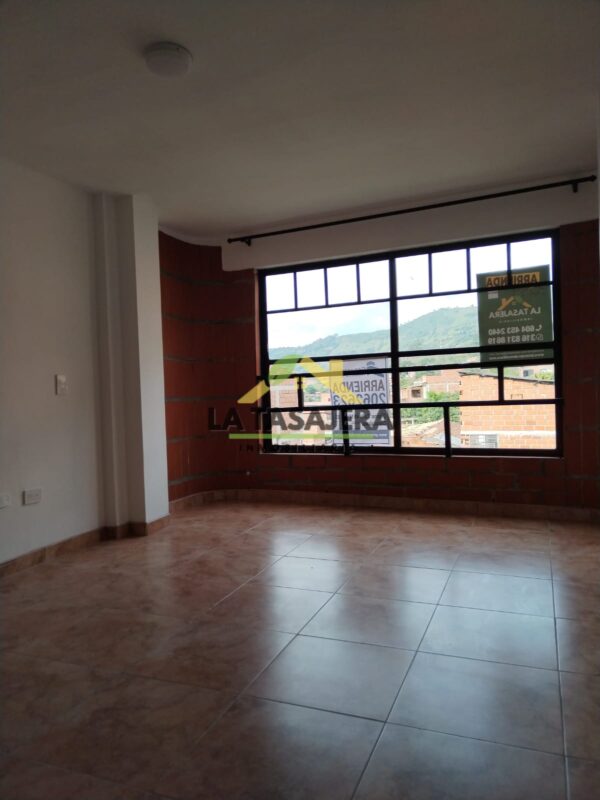 Apartamento en Arriendo en Copacabana  Apartamento en el Barrio Fátima, Tres habitaciones, tres closet, Balcon, 3er piso  cod 3259 - Imagen 2